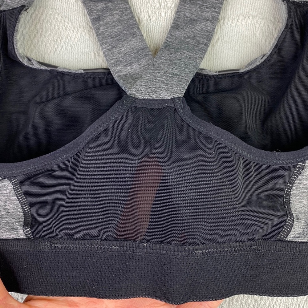 IVY PARK Logo Sports bra - Picture 4 of 6